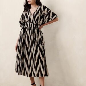 VOILE ELBOW-SLEEVE MIDI DRESS